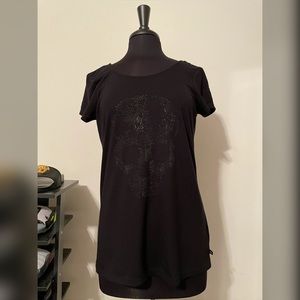 Rock & Republic Skull Draped back Tee sz M
